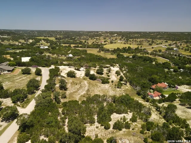 340 ROUNDABOUT LN Kerrville, TX 78028