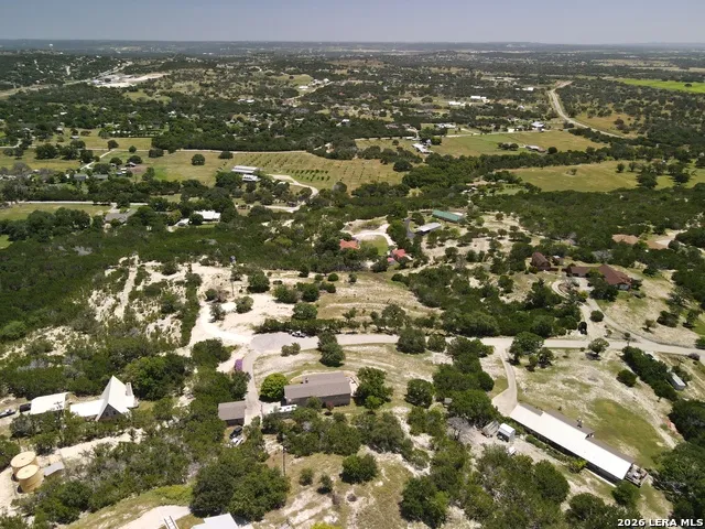 340 ROUNDABOUT LN Kerrville, TX 78028