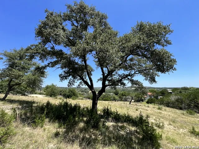 340 ROUNDABOUT LN Kerrville, TX 78028