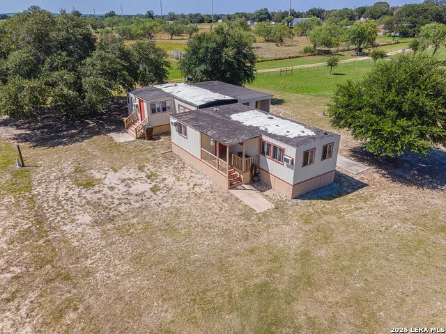 3424 County Road 307 La Vernia, TX 78121