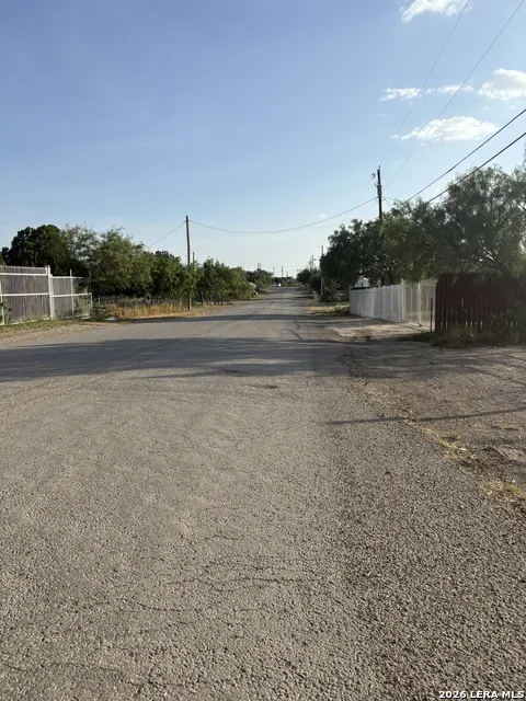 862 WAGON WHEEL RD Eagle Pass, TX 78852