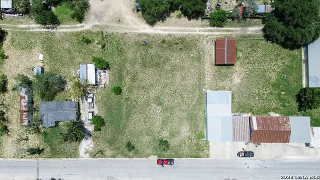 000 Trade Street Pleasanton, TX 78064