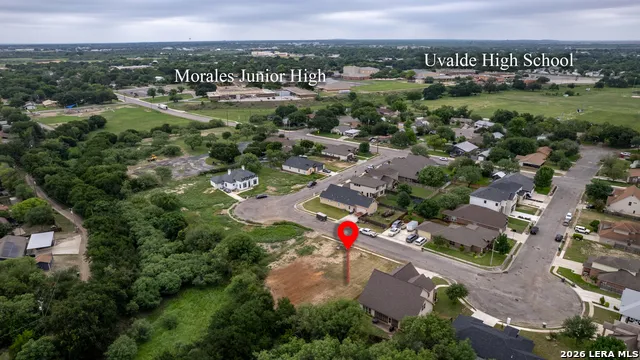 19 RIO SECO DR Uvalde, TX 78801