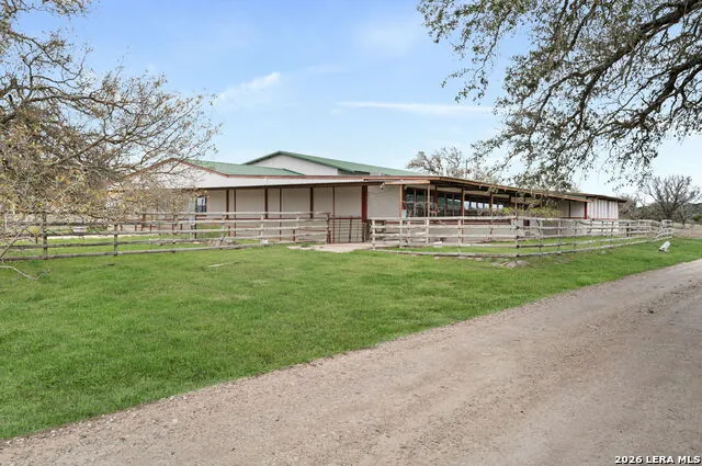 2421 Usener Rd Fredericksburg, TX 78624