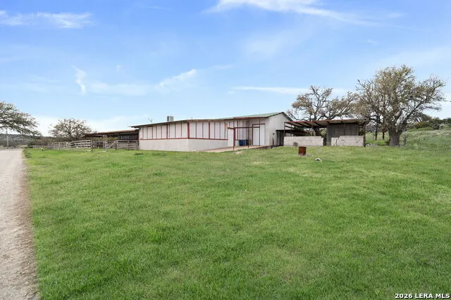 2421 Usener Rd Fredericksburg, TX 78624
