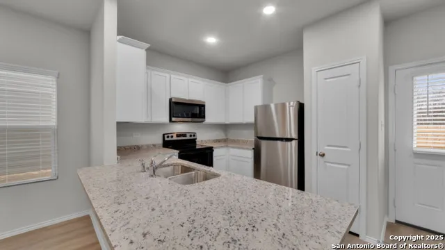 9034 Glen Shadow Unit 35 San Antonio, TX 78239