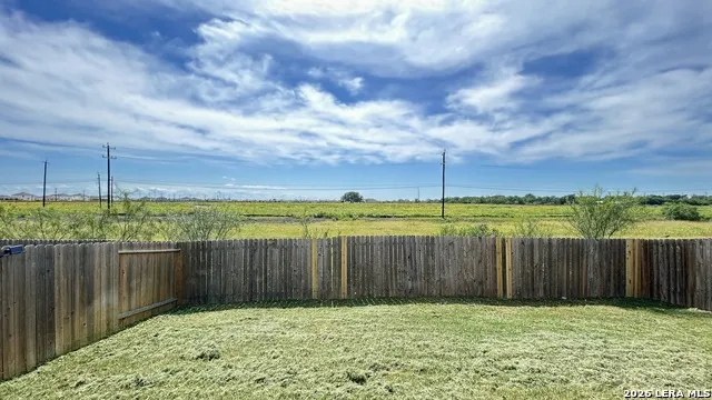 15115 HARBOR LNDG Von Ormy, TX 78073