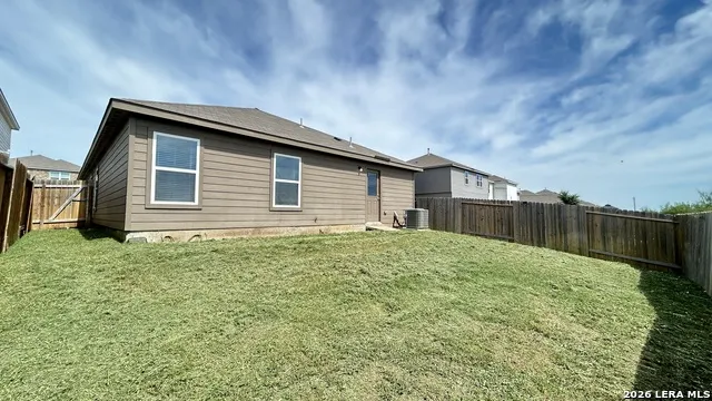 15115 HARBOR LNDG Von Ormy, TX 78073