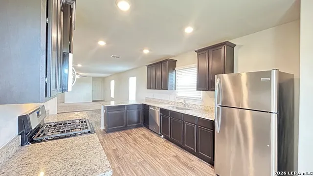 15115 HARBOR LNDG Von Ormy, TX 78073