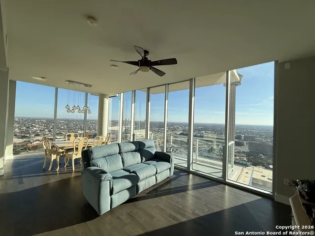 610 E Market Unit UNIT 2619 San Antonio, TX 78205