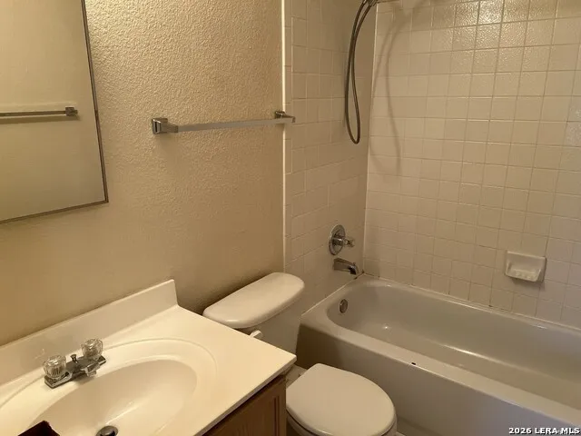 7 Latrobe Post San Antonio, TX 78240
