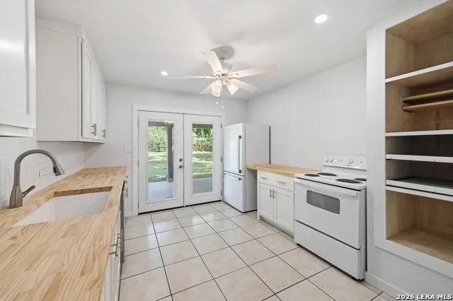 114 Karm St Castroville, TX 78009