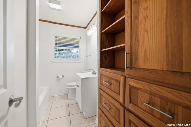 114 Karm St Castroville, TX 78009