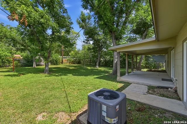 114 Karm St Castroville, TX 78009