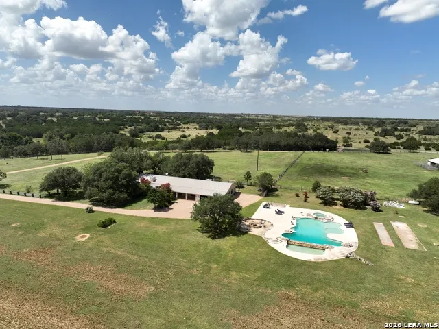 1543 CR 215 Burnet, TX 78605