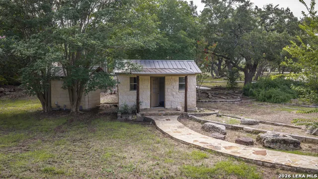5261 W Ammann Rd Bulverde, TX 78163
