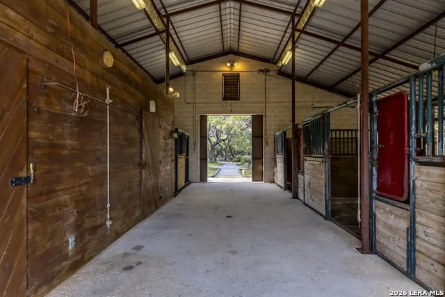 5261 W Ammann Rd Bulverde, TX 78163