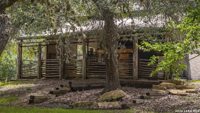 5261 W Ammann Rd Bulverde, TX 78163