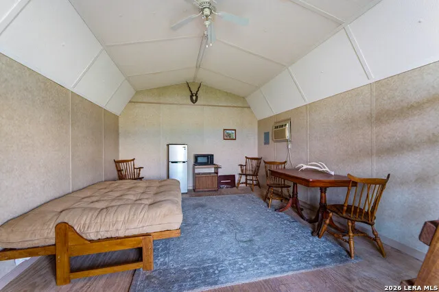 6932 Fm 532 Moulton, TX 77975