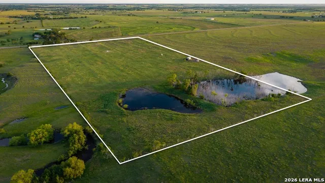 6932 Fm 532 Moulton, TX 77975