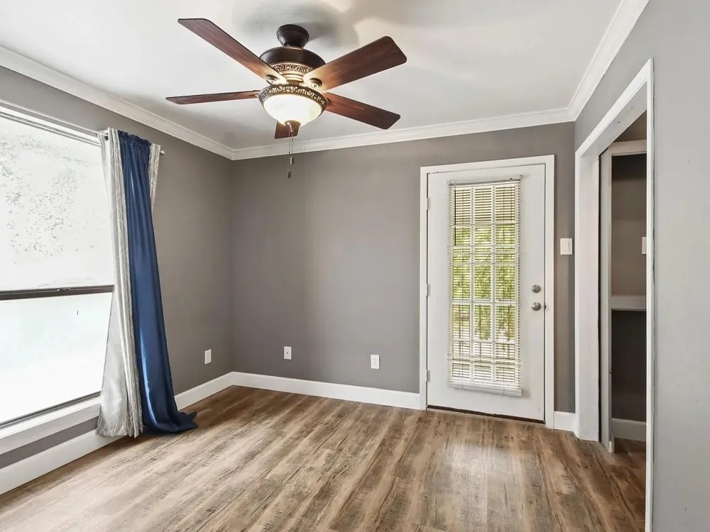 35 Susan Drive Cleveland, TX 77327