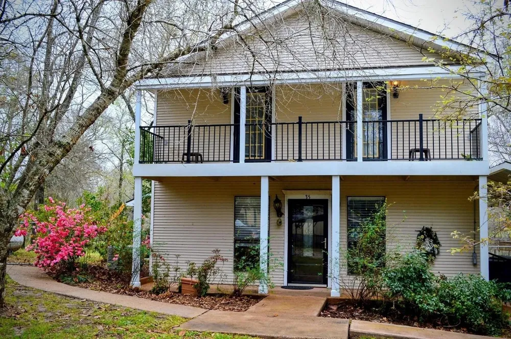 35 Susan Drive Cleveland, TX 77327