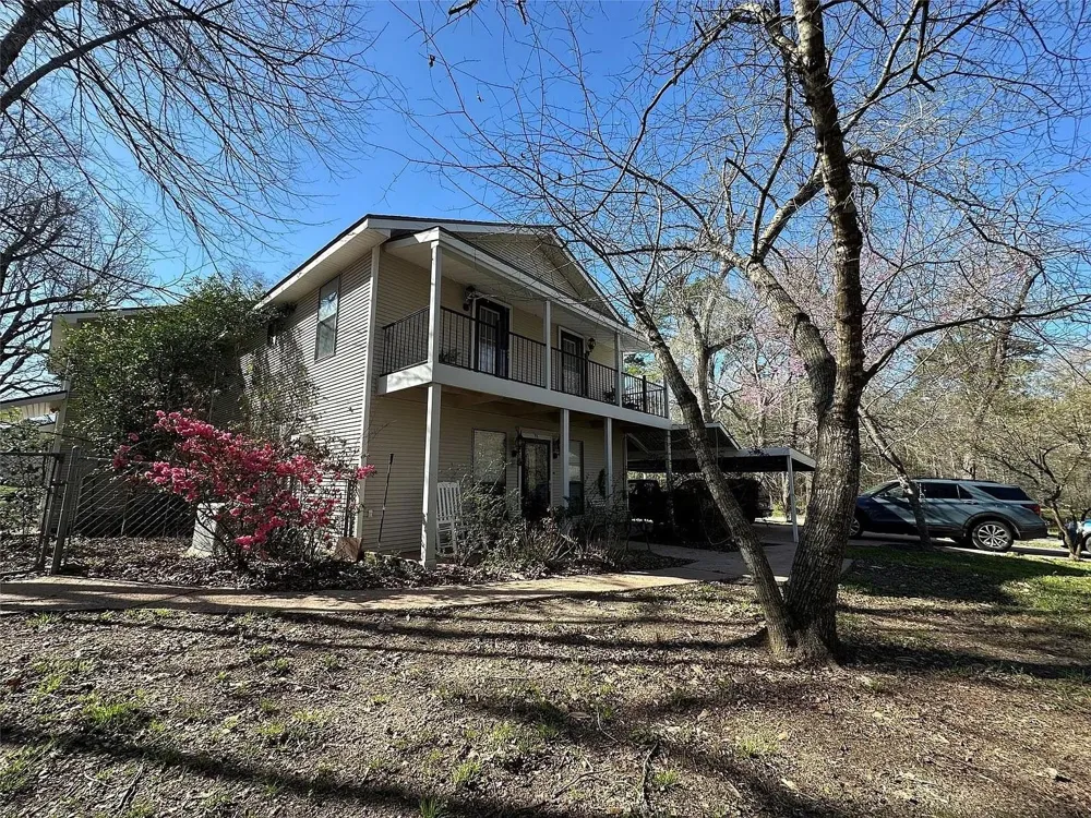 35 Susan Drive Cleveland, TX 77327