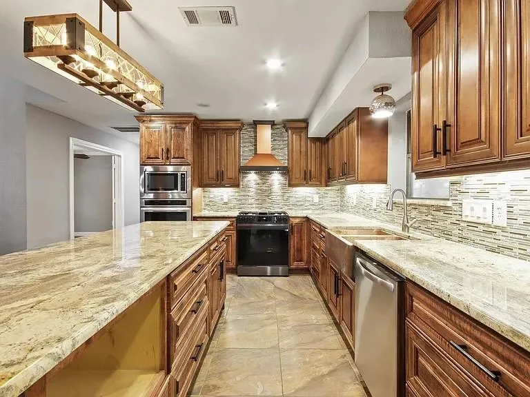 35 Susan Drive Cleveland, TX 77327