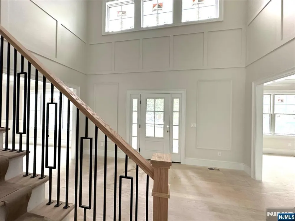 531 Track Lane River Vale, NJ 07675