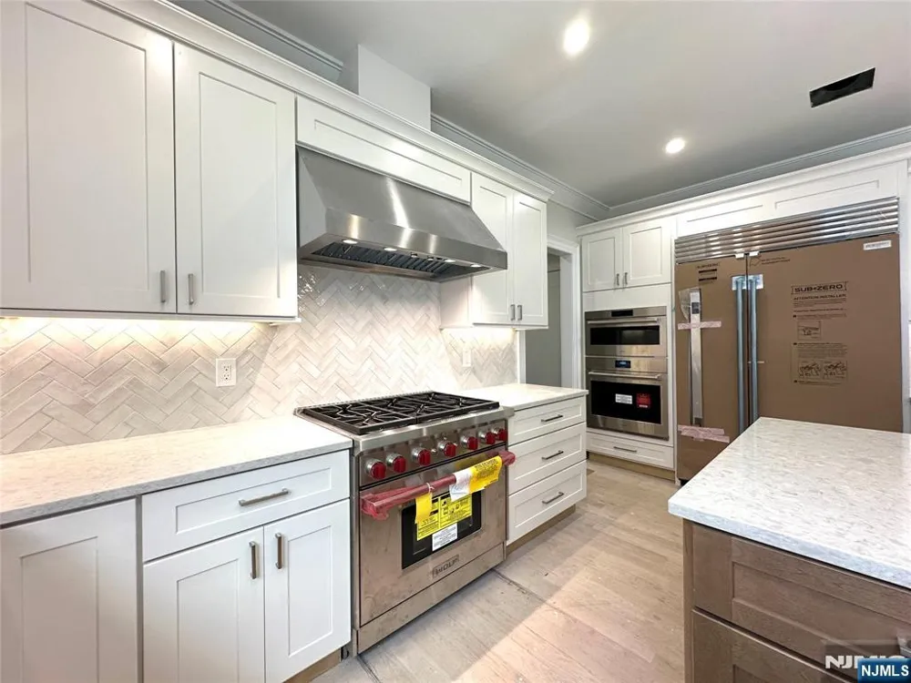 531 Track Lane River Vale, NJ 07675