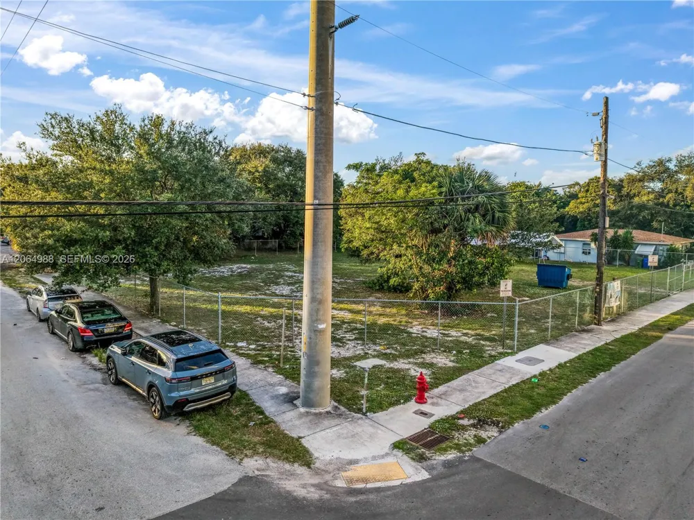 501 NW 7th Ter Fort Lauderdale, FL 33311