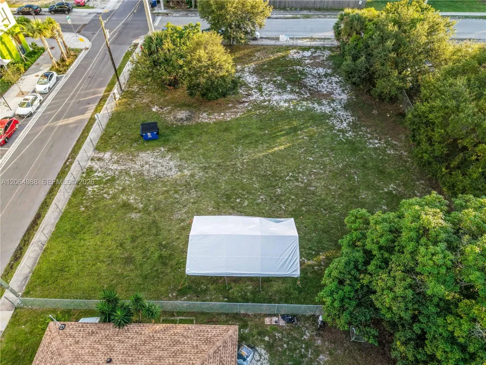 501 NW 7th Ter Fort Lauderdale, FL 33311