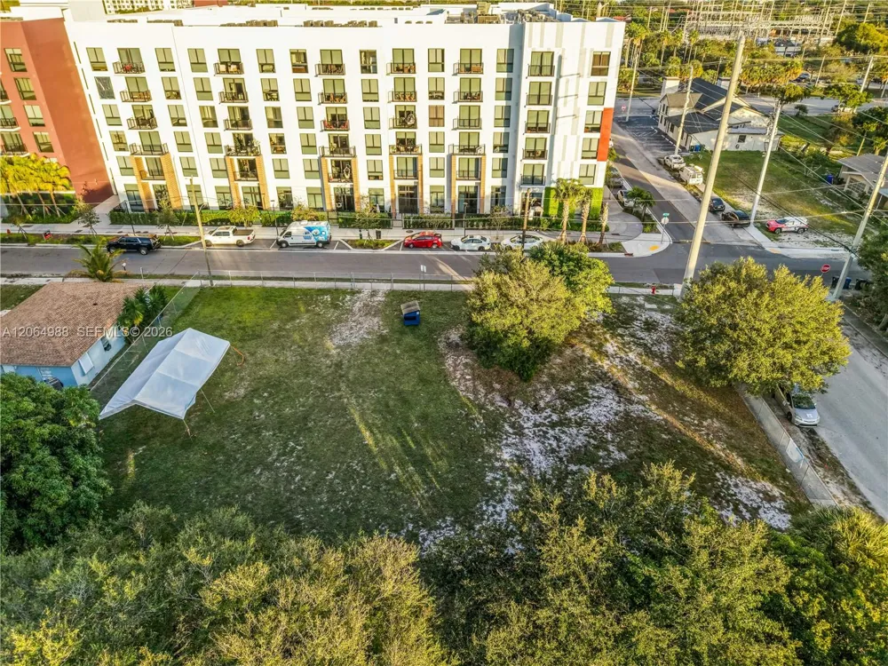 501 NW 7th Ter Fort Lauderdale, FL 33311