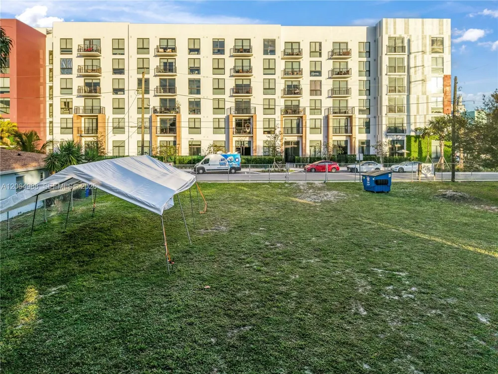501 NW 7th Ter Fort Lauderdale, FL 33311