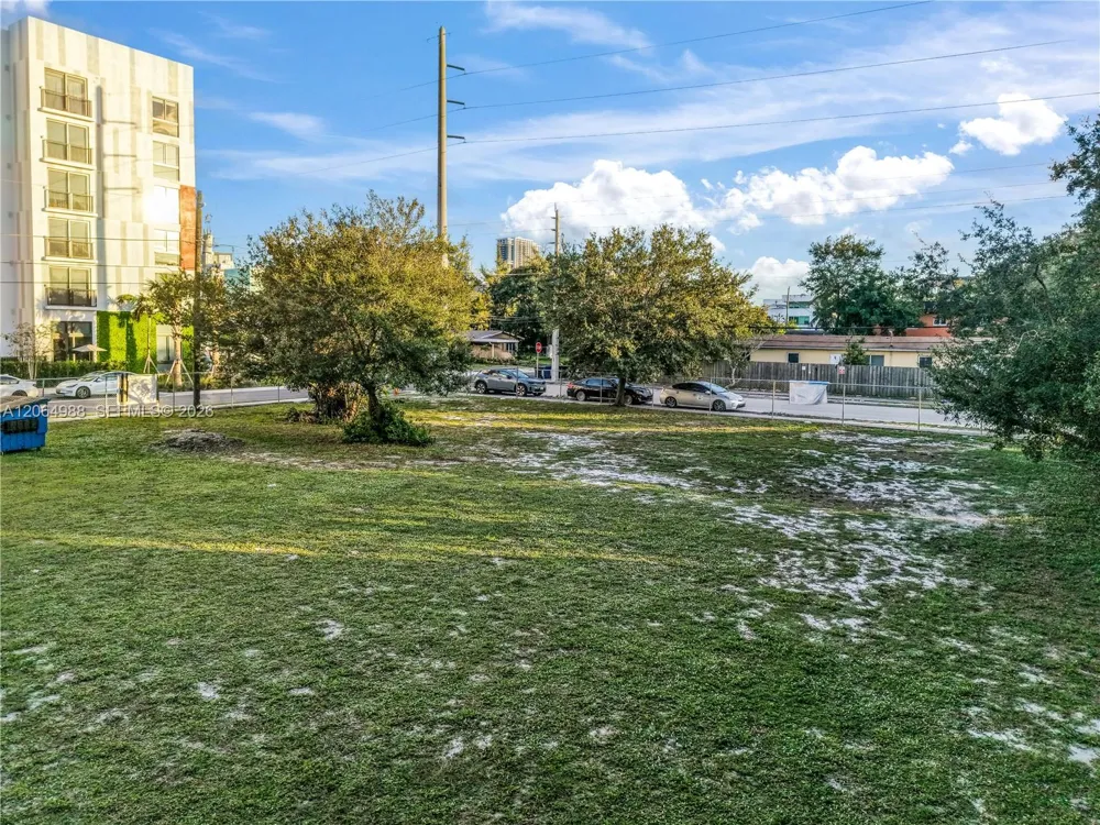 501 NW 7th Ter Fort Lauderdale, FL 33311