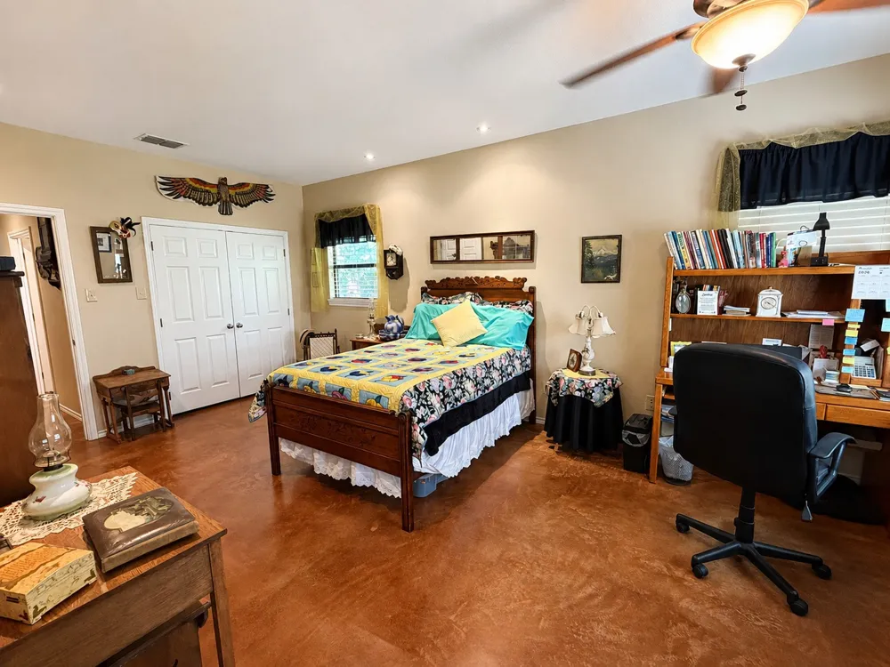 527 W Roberts Street Gorman, TX 76454