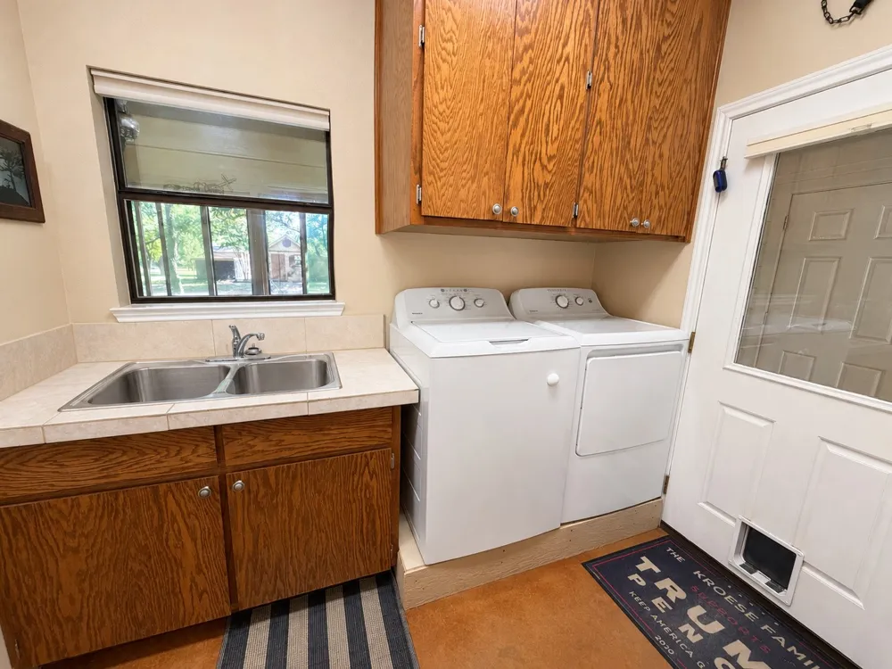 527 W Roberts Street Gorman, TX 76454