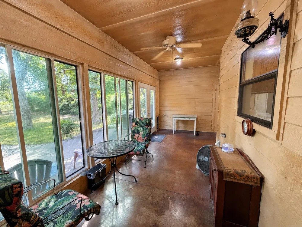 527 W Roberts Street Gorman, TX 76454