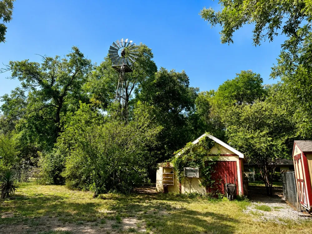 527 W Roberts Street Gorman, TX 76454