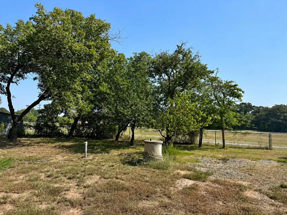 527 W Roberts Street Gorman, TX 76454