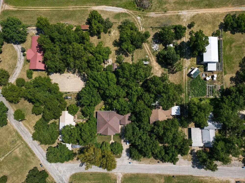 527 W Roberts Street Gorman, TX 76454