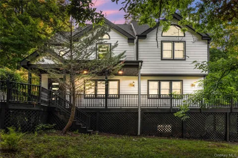 17 Ridge Way