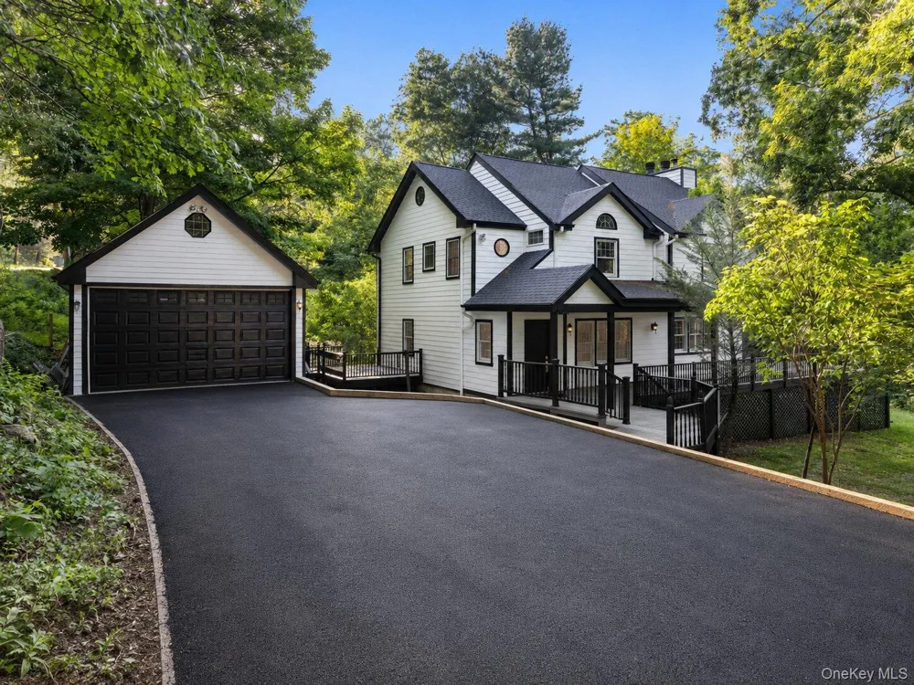 17 Ridge Way Purdys, NY 10578