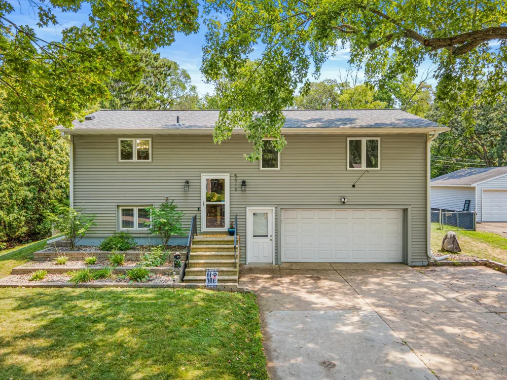 5919 Oldfield Avenue Stillwater, MN 55082