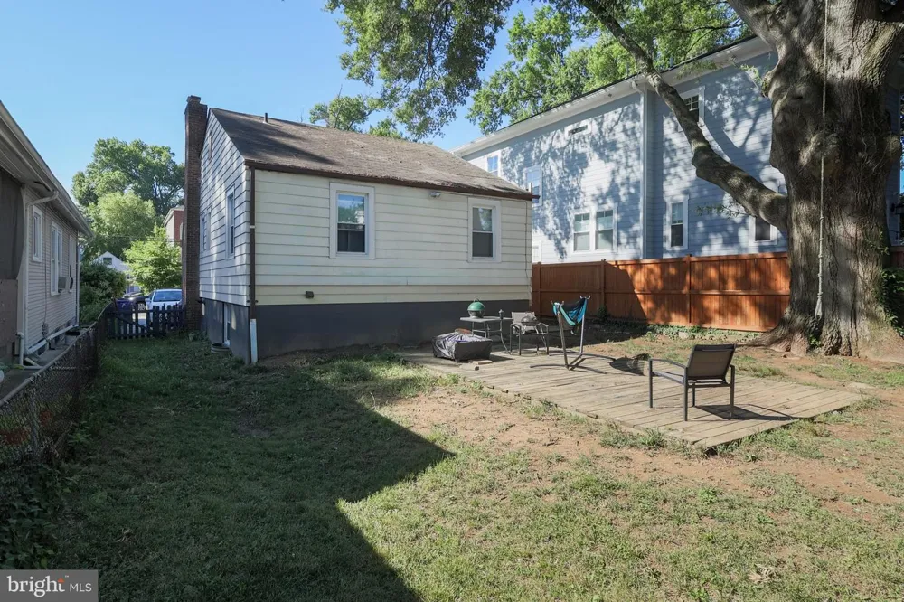 5213 5TH STREET Arlington, VA 22203