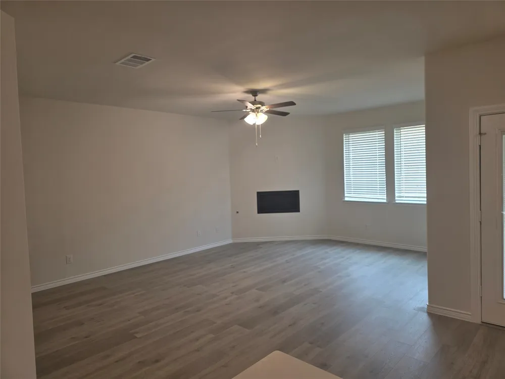 6973 COTHRUM LANE Garland, TX 75043