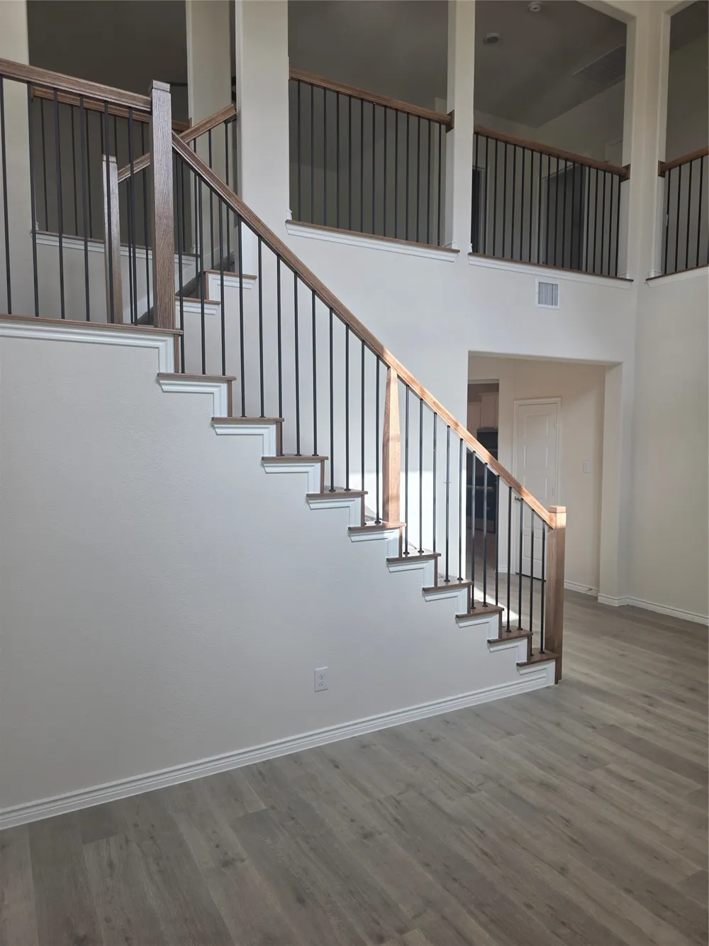 6973 COTHRUM LANE Garland, TX 75043