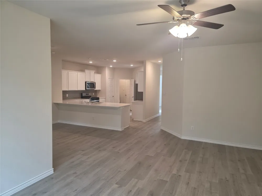 6973 COTHRUM LANE Garland, TX 75043