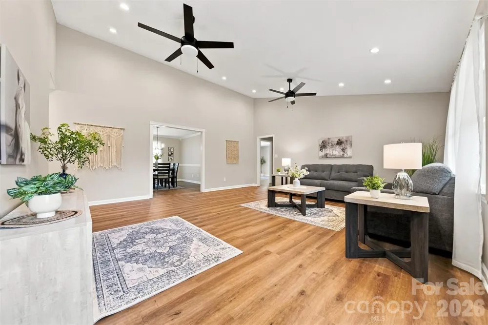 136 Cook Lane Hickory, NC 28601