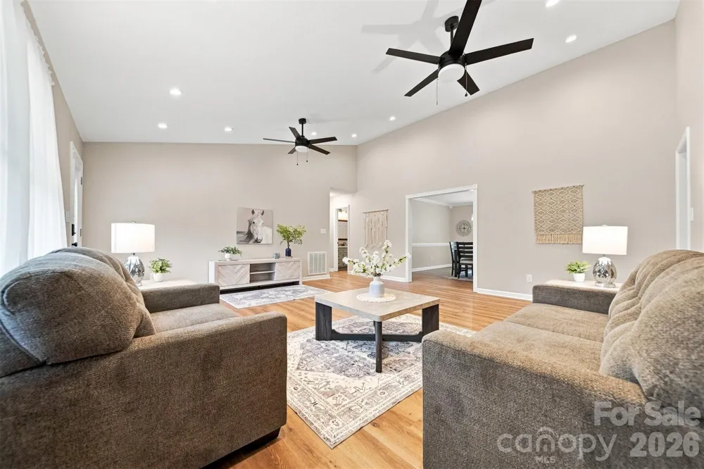 136 Cook Lane Hickory, NC 28601